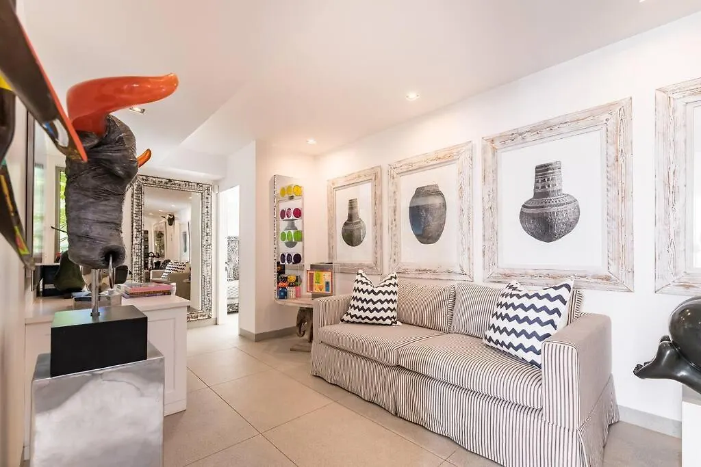 Villa Paradise 4 Bed5Bath, Cliftonbeach-Lionshead Views Cape Town
