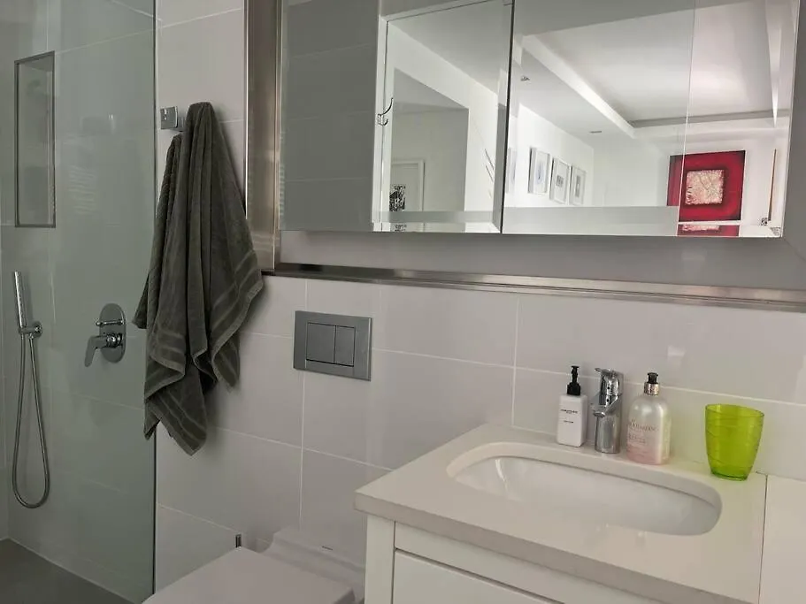 Paradise 4 Bed5Bath, Cliftonbeach-Lionshead Views Cape Town Güney Afrika