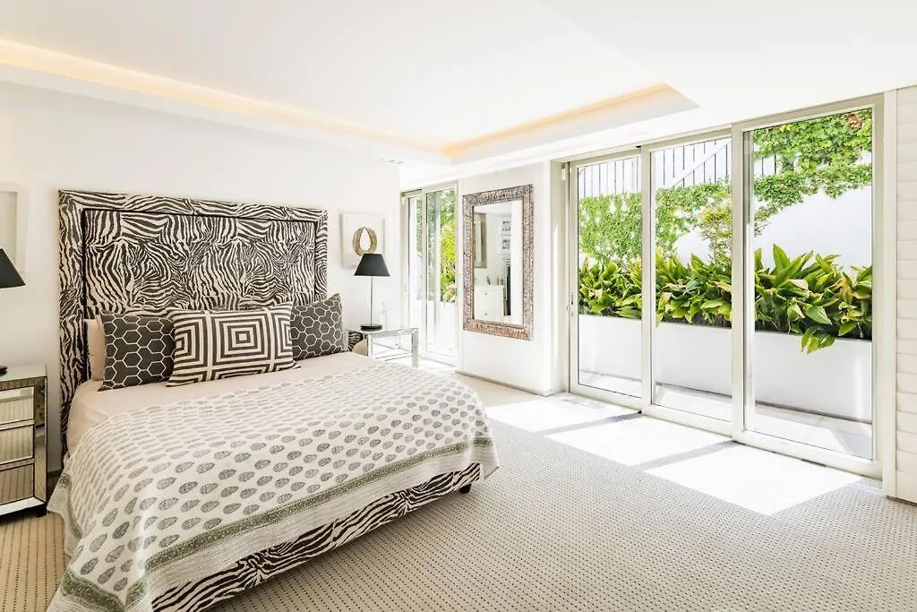 Villa Paradise 4 Bed5Bath, Cliftonbeach-Lionshead Views Cape Town